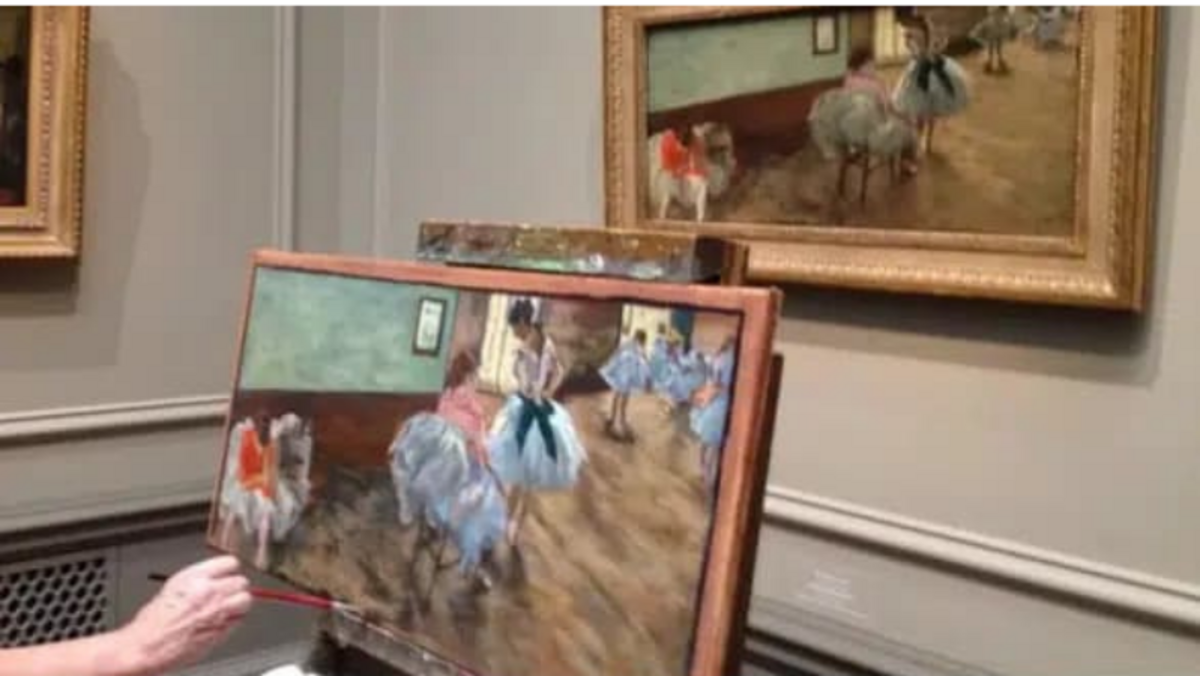 Kunststudierende kopieren das Gemälde "Die Tanzstunde" von Edgar Degas, aus "The Batch", 8.2.2023