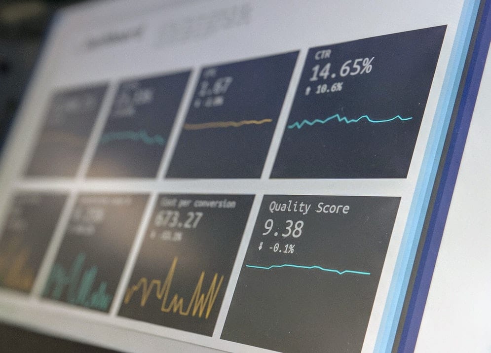 A dashboard must contain the most important information. These 10 tips for the development of an analytics dashboard reveal how this can be done optimally.