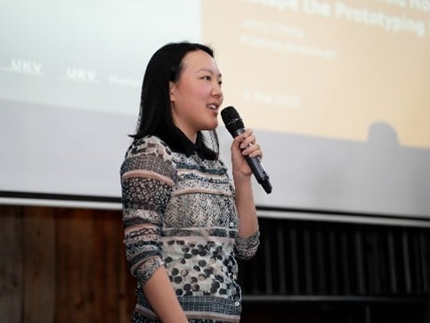 Jenny Cheng von der Versicherungskammer Bayern als Speaker bei der DAISC23
