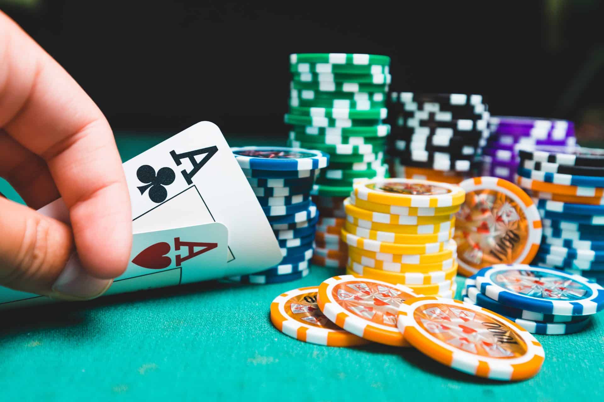 Machine Learning im Casino: Warum Unternehmen sich für einen Sieg im Poker interessieren sollten - [at] Blog